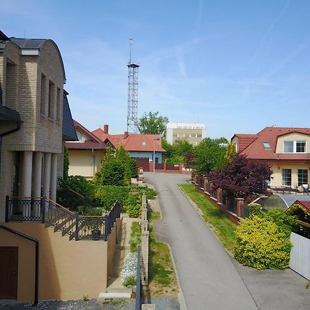Villa Homestay Nad Helmrovkou Praag Buitenkant foto