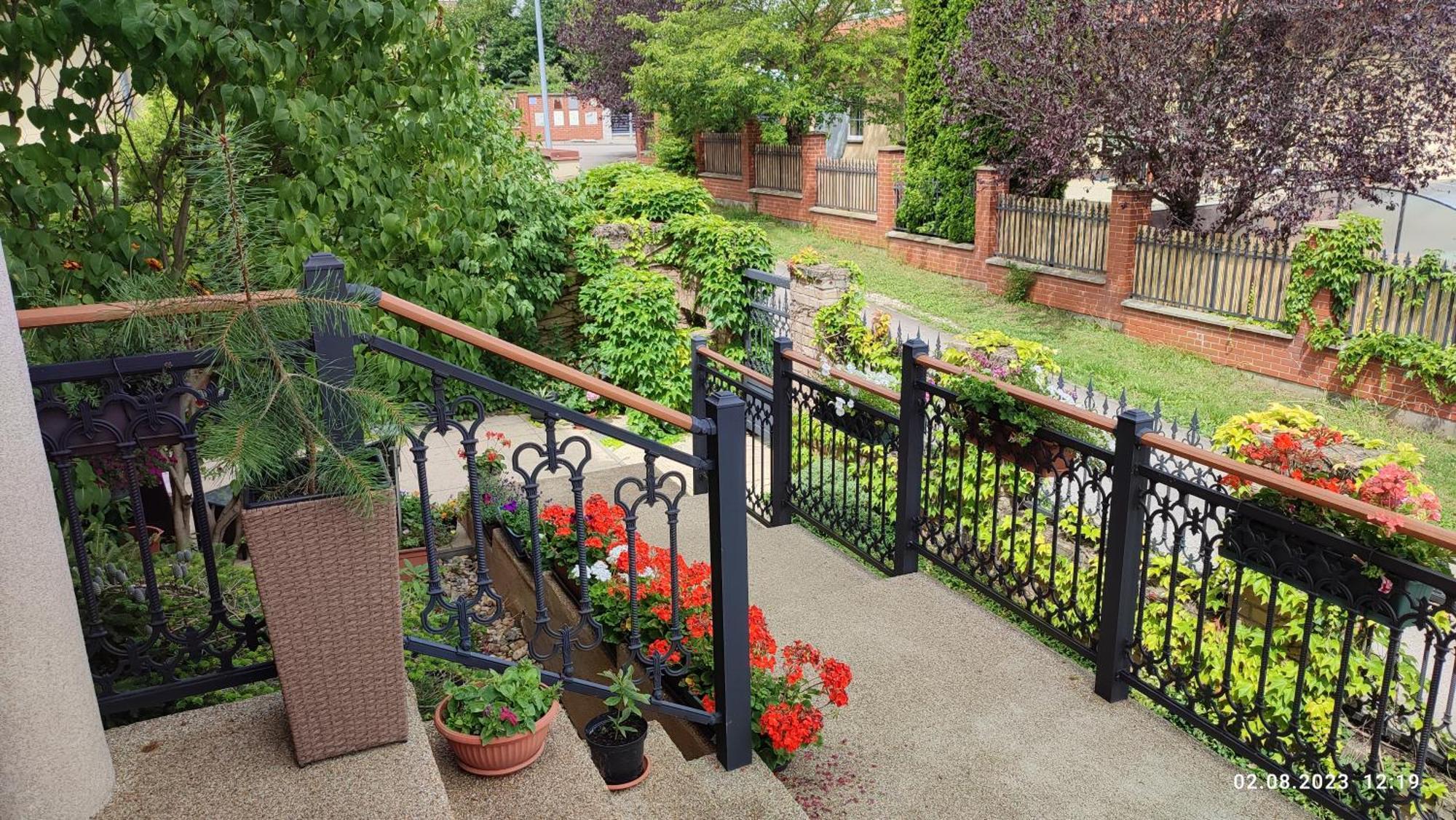 Villa Homestay Nad Helmrovkou Praag Buitenkant foto